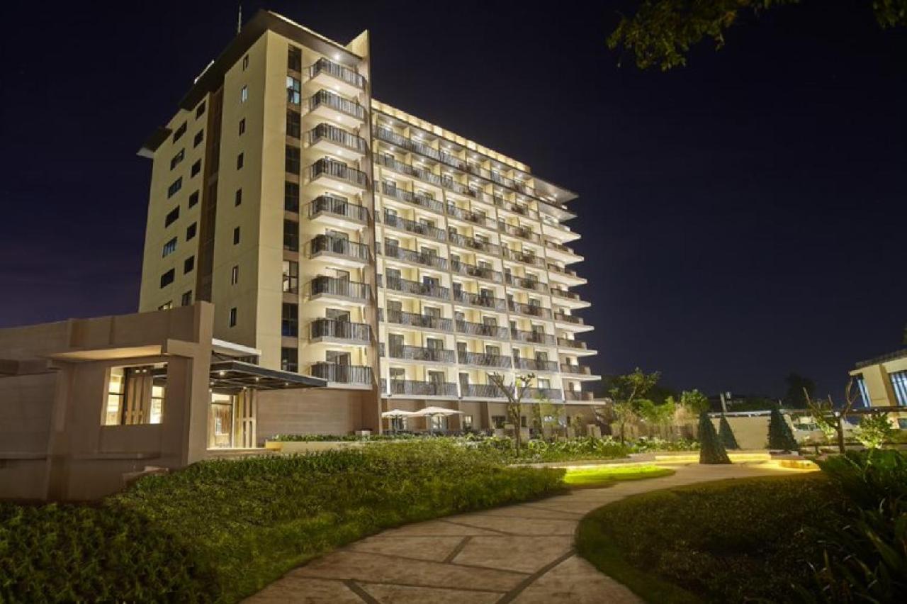 เควสต์ โฮเต็ล ตาไกย์ไตย์ Hotel Tagaytay City ภายนอก รูปภาพ